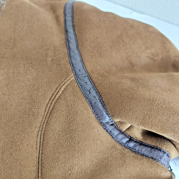 IZZI Women Coat Faux Fur Brown M Full Zip Hip Length Embroidered Boho 90s VTG - Picture 16 of 16